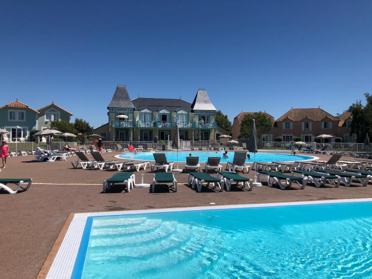 Maison avec piscine Talmont-Saint-Hilaire Extérieur photo