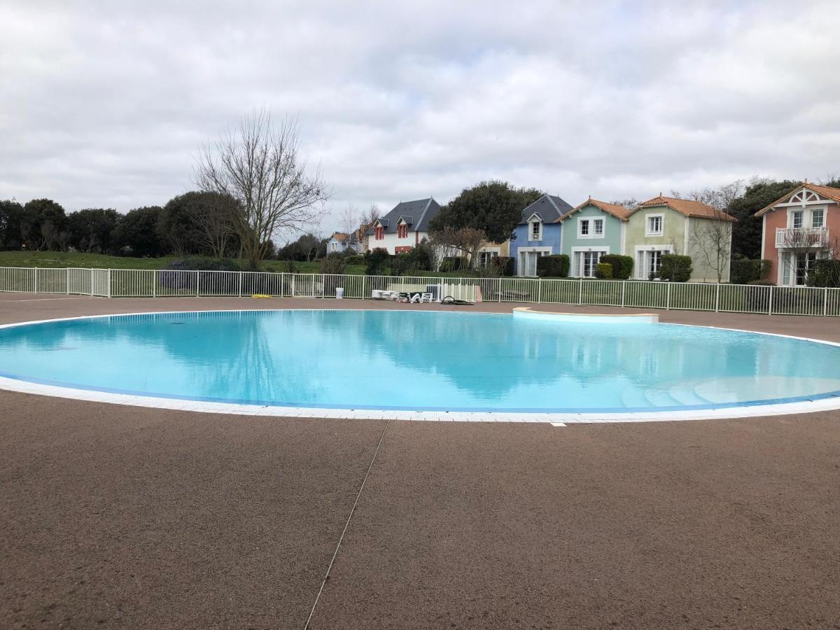 Maison avec piscine Talmont-Saint-Hilaire Extérieur photo